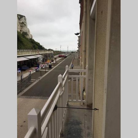 Villa La Brise , Appartement "L'Aquilon" 勒特雷波尔 外观 照片